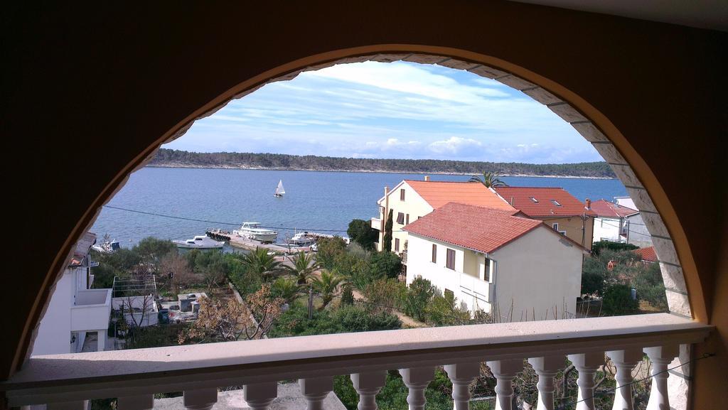 Apartment Zigo Rab Town Bagian luar foto